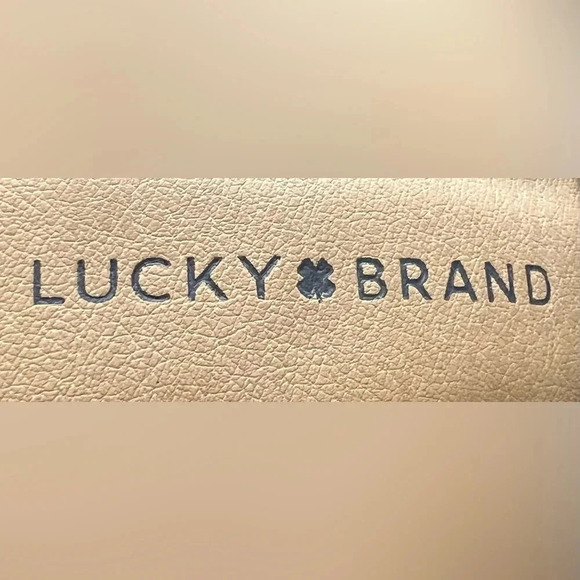 Lucky Brand | ladies Overandie block heel sandal. Size: 10M/42 - Picture 7 of 15